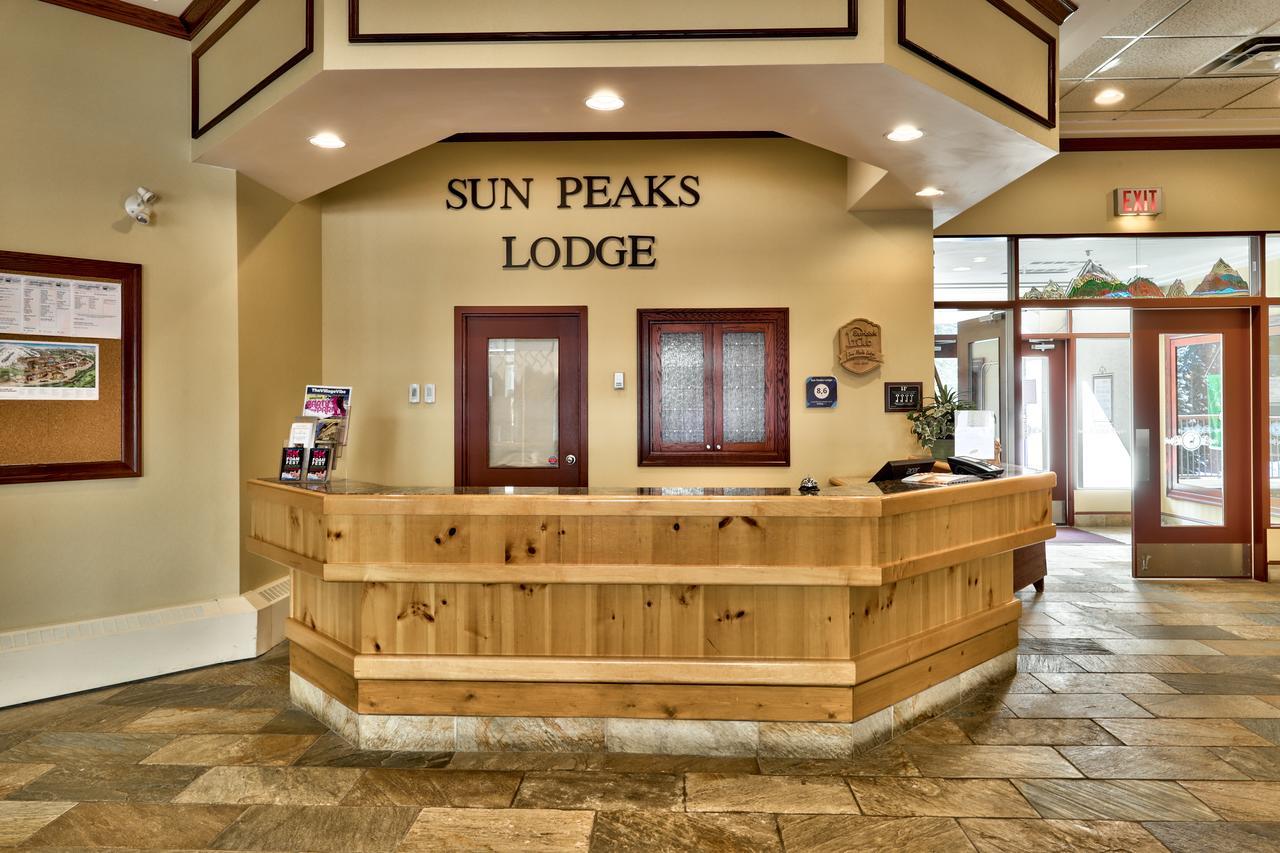Sun Peaks Lodge Exterior photo